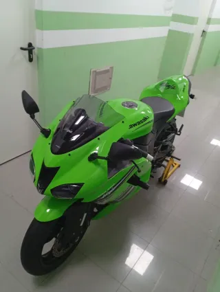 Kawasaki ninja zx6r 2008