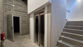 Nave industrial en alquiler en Lavadores en Vigo