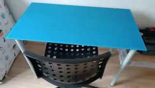 Mesa cristal más sillas escritorio