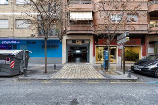 Garaje en venta en Camino de Ronda - Rosaleda en Granada