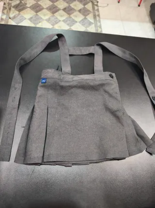 Falda uniforme escolar gris 4años