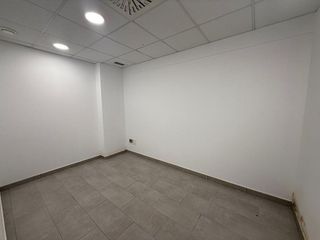 Local comercial en alquiler en Centre - Joan Prim en Granollers