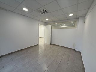 Local comercial en alquiler en Centre - Joan Prim en Granollers