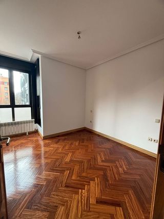 Piso en alquiler en Costillares en Madrid