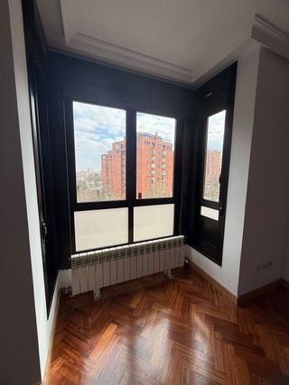 Piso en alquiler en Costillares en Madrid