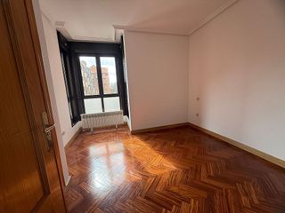 Piso en alquiler en Costillares en Madrid