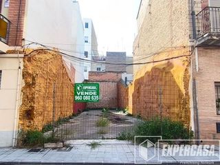 Terreno en venta en Centro Ciudad en Manises