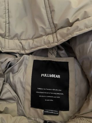 Chaqueta Anorak Pull&Bear con Capucha