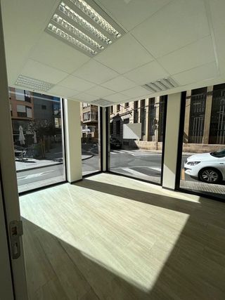 Local comercial en alquiler en Centre en Tortosa