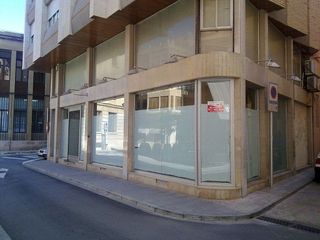 Local comercial en alquiler en Centre en Tortosa