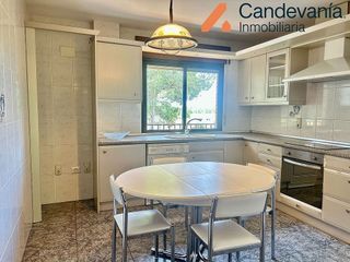 Chalet en venta en Zuera