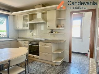 Chalet en venta en Zuera