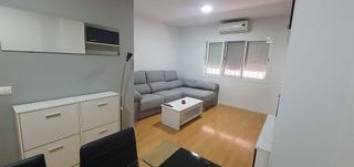 Piso en venta en La Goleta - San Felipe Neri en Málaga