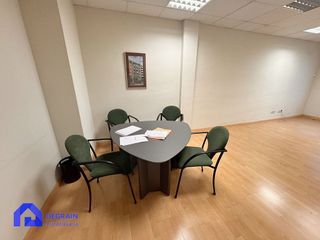 Oficina en alquiler en Zona Teatro Campoamor en Oviedo