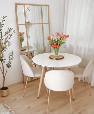 Mesa Comedor estilo nordico.