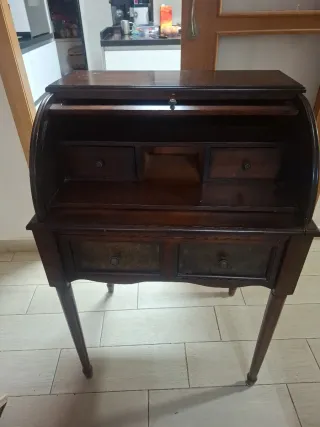 Mesita Luis XV madera oscura