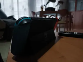 SE VENDE UNICAMENTE LA CONSOLA NintendoSwitch OLED