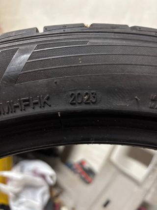 Neumáticos 215/45R18