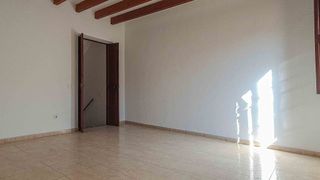 Casa adosada en alquiler en Porreres