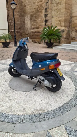 Piaggio Zip Base