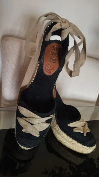 Alpargatas SUYUTE de esparto natural.