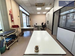 Local comercial en alquiler en Barri del Mar - Ribes Roges en Vilanova i La Geltrú