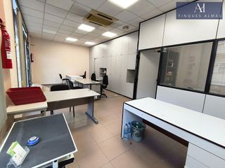 Local comercial en alquiler en Barri del Mar - Ribes Roges en Vilanova i La Geltrú