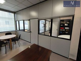 Local comercial en alquiler en Barri del Mar - Ribes Roges en Vilanova i La Geltrú