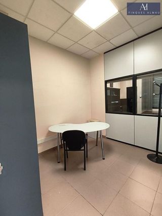 Local comercial en alquiler en Barri del Mar - Ribes Roges en Vilanova i La Geltrú