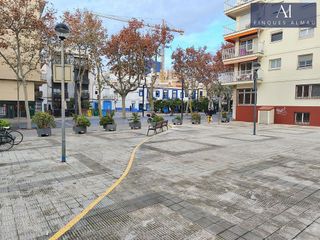 Local comercial en alquiler en Barri del Mar - Ribes Roges en Vilanova i La Geltrú