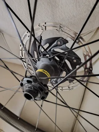 Rueda Delantera Carbono Disco