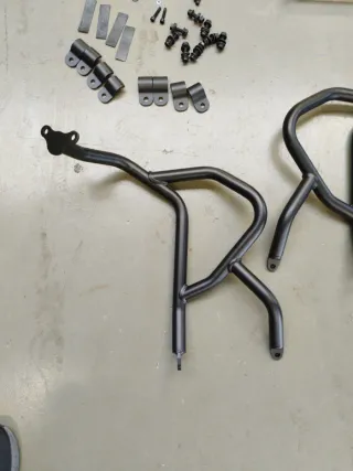 Defensa BMW R1300GS Givi TNH5143