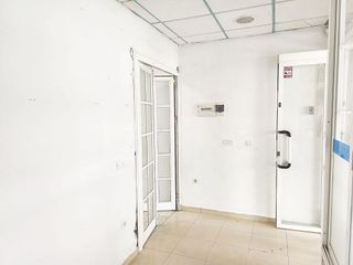 Local comercial en venta en Colores - Entreparques en Sevilla