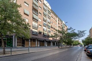Piso en venta en Cervantes en Granada
