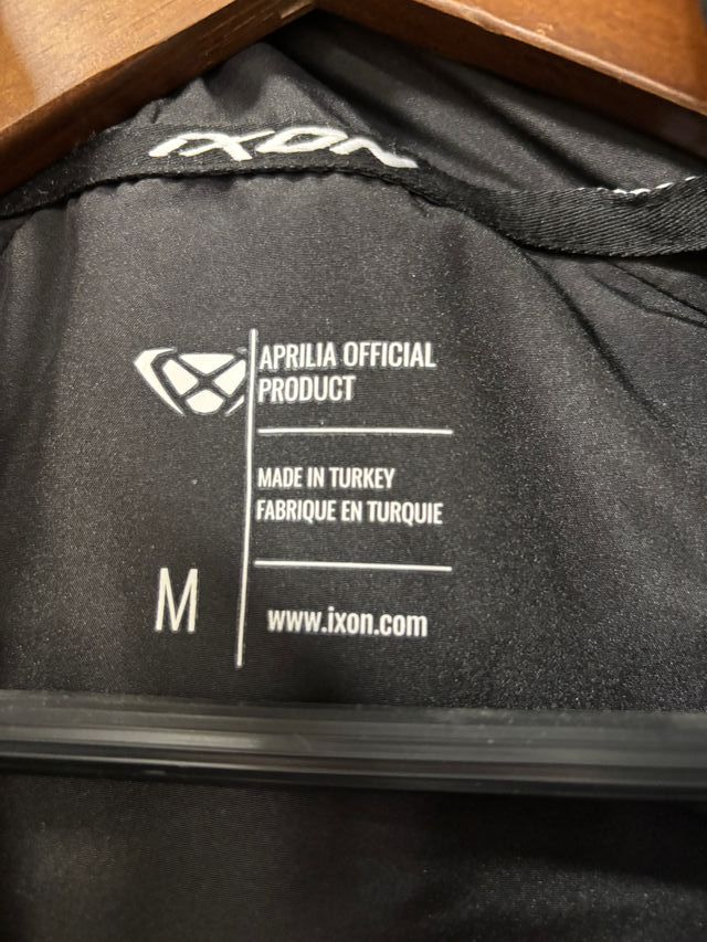 Chaleco Aprilia Racing Negro/Rojo