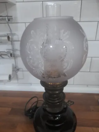 Lámpara de mesa latón y cristal