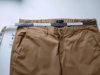 Pantalón chino hombre marrón