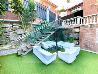 Casa adosada en alquiler en Alella