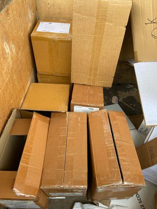 Scatole di varie dimensioni {{scrivi in chat}}