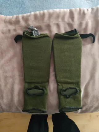 Espinilleras Muay Thai Venum Verde