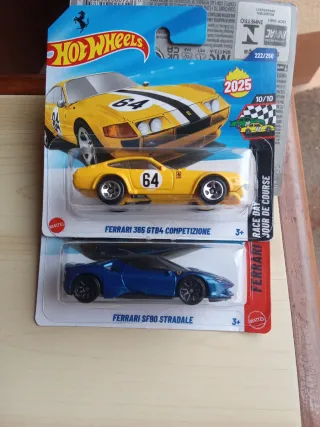 Hot Wheels Ferrari 365 GTB4 y SF90