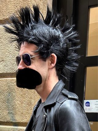 Peluca Roquero Punk Gótico