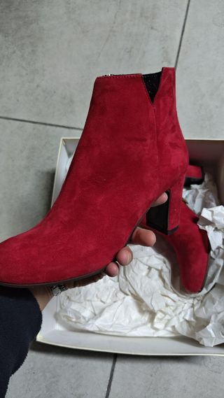 Stivaletti Rossi Camoscio Tacco 38