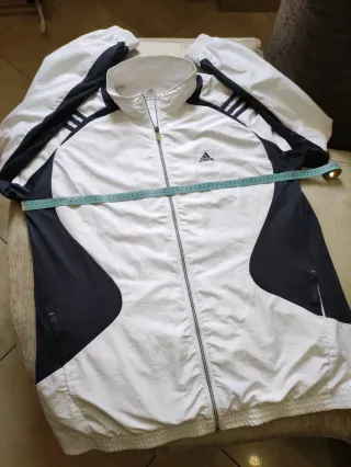 Giacca sportiva Adidas bianca e nera