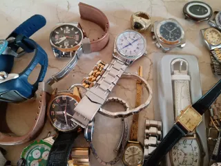 Stock orologi e cinturini misti