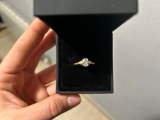 Anillo Compromiso Oro Tres Piedras Ovaladas