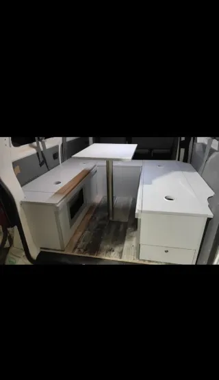 Volkswagen Transporter T5 Hibrida. Etiqueta B