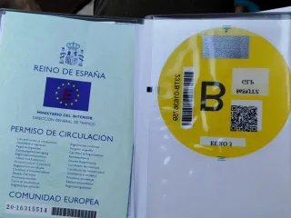 Volkswagen Transporter T5 Hibrida. Etiqueta B