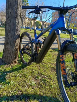 Bici eléctrica 29 azul