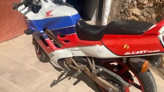 Honda NSR 125R ALCAST.   URGE SU VENTA